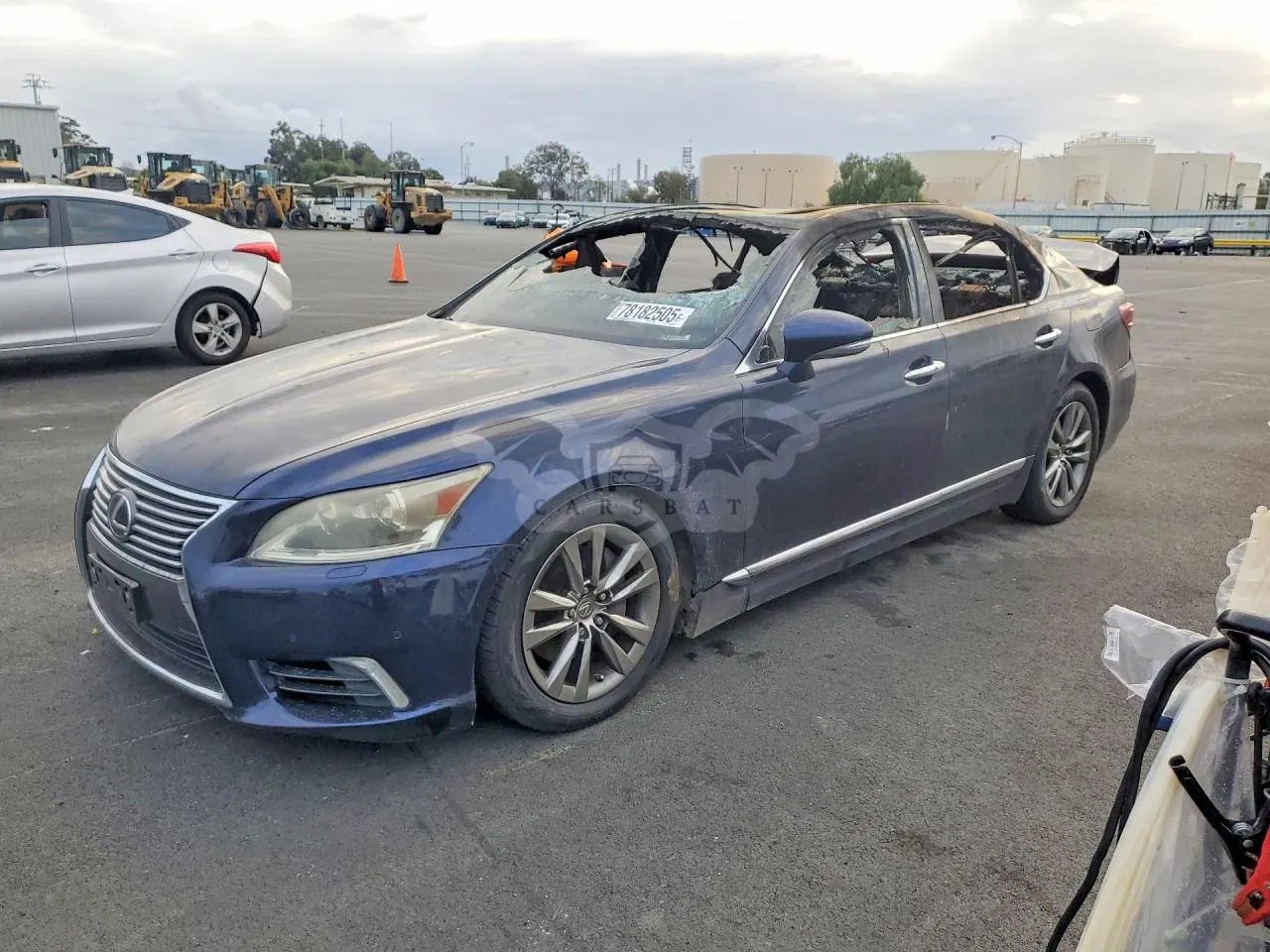 Lexus LS 4.6L 8 2013