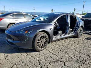 Tesla Model 3 2024