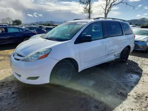 Toyota Sienna CE 3.3L 6 2006