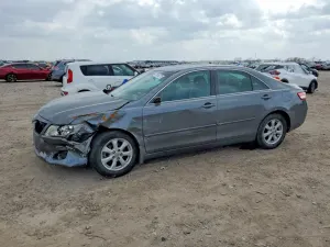 Toyota Camry 2.5L 4 2010