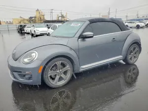 Volkswagen Beetle 2.0L 4 2014