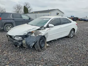 Toyota Camry LE 2.5L 4 2015