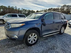 Toyota Highlander 3.5L 6 2013