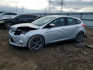 Ford Focus SE 2.0L 4 2014