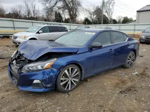 Nissan Altima SR 2.5L 4 2019