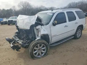 GMC Yukon 6.2L 8 2013