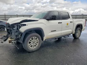 Toyota Tundra CREWMAX SR 3.4L 6 2024