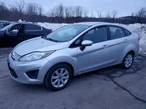 Ford Fiesta SE 1.6L 4 2013