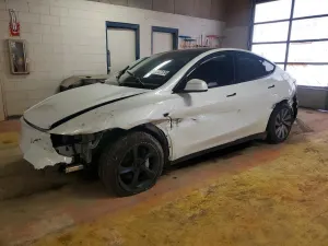 Tesla Model Y 2026
