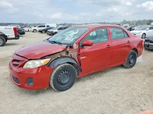 Toyota Corolla BASE 1.8L 4 2012