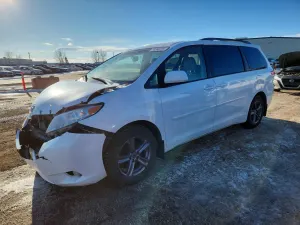 Toyota Sienna 3.5L 6 2014