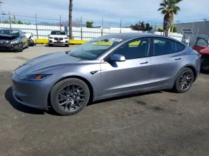 Tesla Model 3 2025