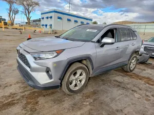 Toyota Rav4 XLE 2.5L 4 2020
