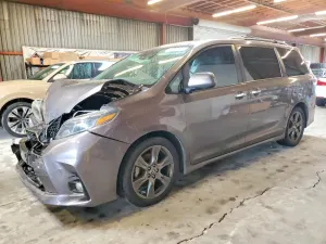 Toyota Sienna SE 3.5L 6 2020