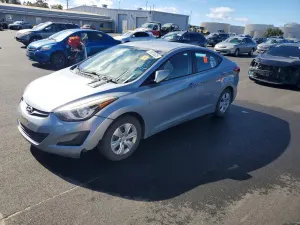Hyundai Elantra SE 1.8L 4 2016