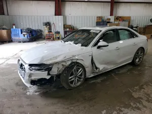 Audi A4 2.0L 4 2023