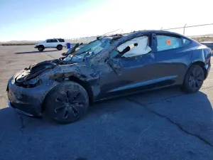 Tesla Model 3 2025