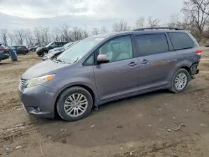 Toyota Sienna 3.5L 6 2014