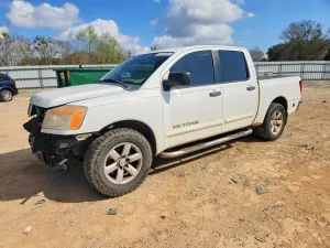 Nissan Titan 5.6L 8 2012