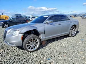 Chrysler 300 LIMITED 3.6L 6 2015