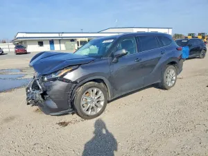 Toyota Highlander 2.4L 4 2023