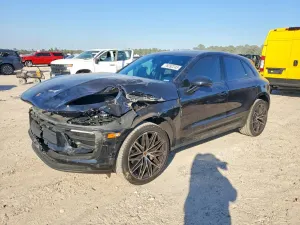 Porsche Macan 2.0L 4 2024