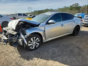 Nissan Altima 2.5L 4 2021