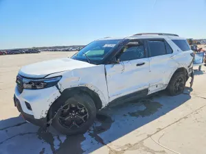 Ford Explorer 2.3L 4 2021