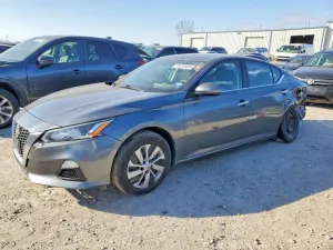 Nissan Altima 2.5L 4 2020