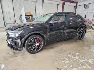 Audi SQ8 4.0L 8 2022