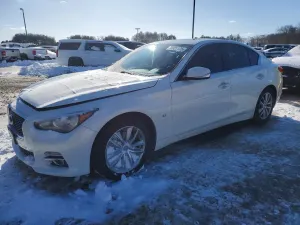 Infiniti Q50 3.7L 6 2014