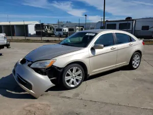 Chrysler 200 2.4L 4 2013