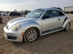 Volkswagen Beetle 2.5L 5 2013