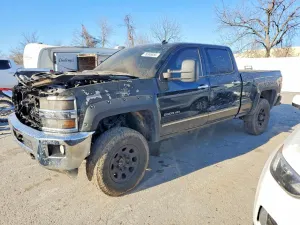 Chevrolet Silverado 1500 6.6L 8 2015