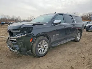 Chevrolet Suburban 5.3L 8 2023