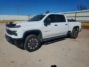 Chevrolet Silverado 1500 6.6L 8 2025