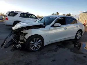 Infiniti Q50 3.7L 6 2015