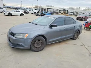 Volkswagen Jetta 2.0L 4 2013