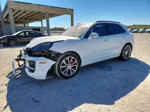 Porsche Cayenne 4.0L 8 2025