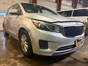 Kia Sedona L 3.3L 6 2016