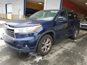 Toyota Highlander 3.5L 6 2015