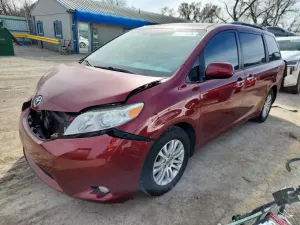 Toyota Sienna 3.5L 6 2014