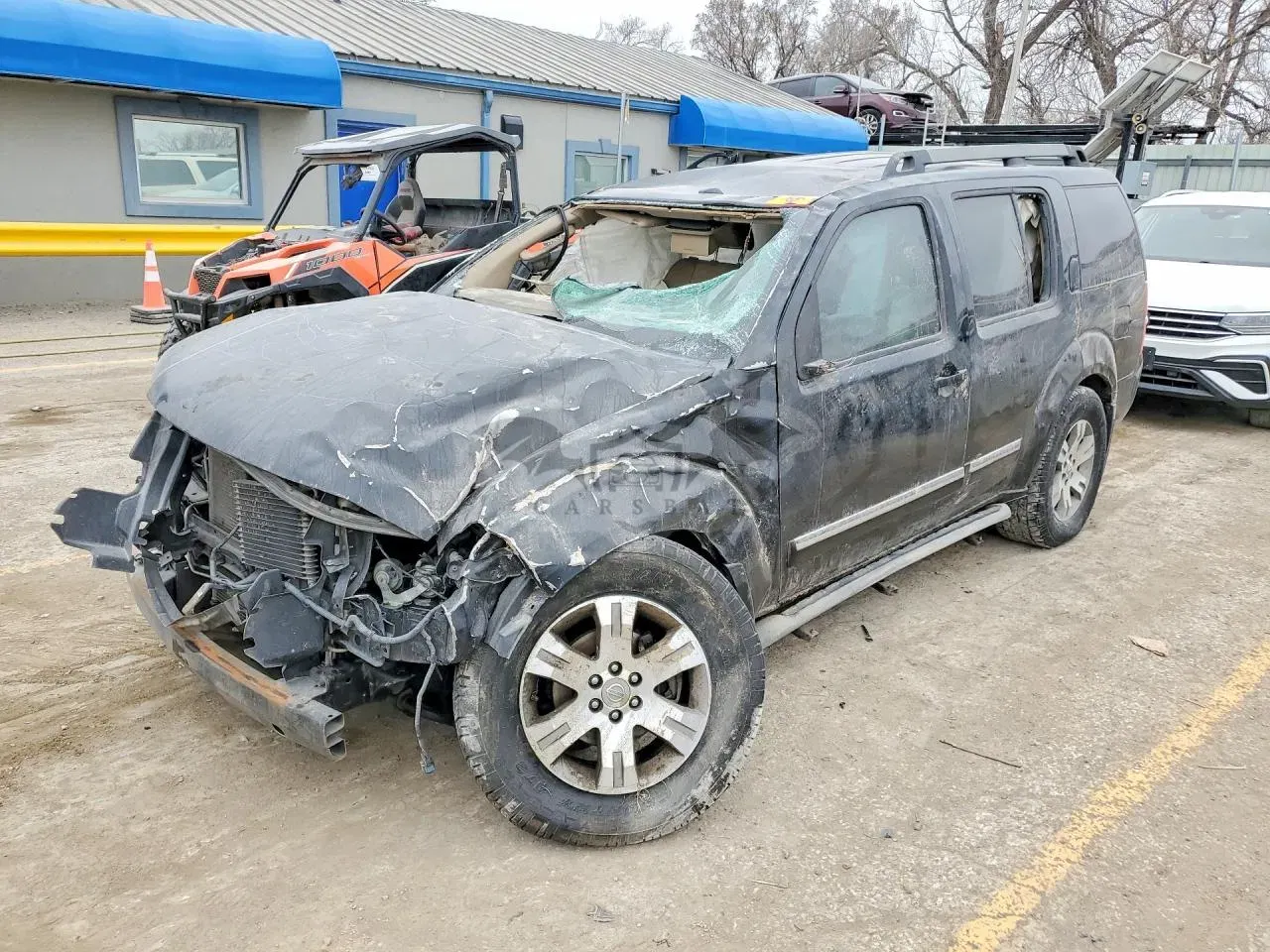 Nissan Pathfinder 4.0L 6 2011