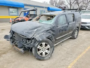 Nissan Pathfinder 4.0L 6 2011