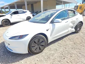 Tesla Model 3 2025