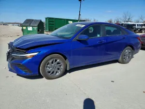 Hyundai Elantra 2.0L 4 2024