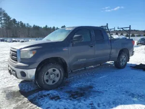 Toyota Tundra 5.7L 8 2011