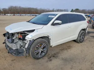 Toyota Highlander 3.5L 6 2017