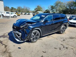 Toyota Highlander 3.5L 6 2022
