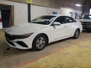 Hyundai Elantra 2.0L 4 2024